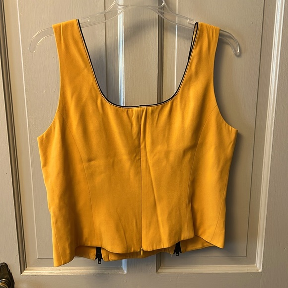 Vintage Cache Top - Picture 2 of 11